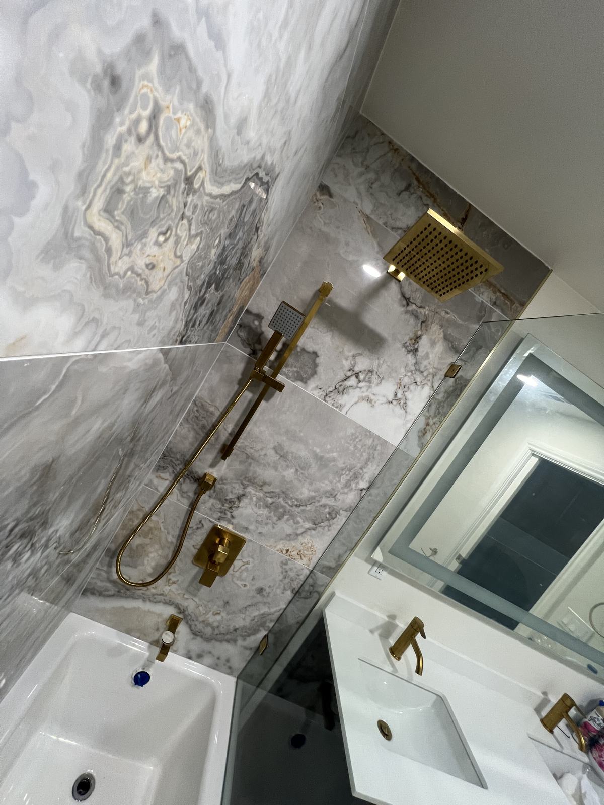 Bathroom remodeling project 18