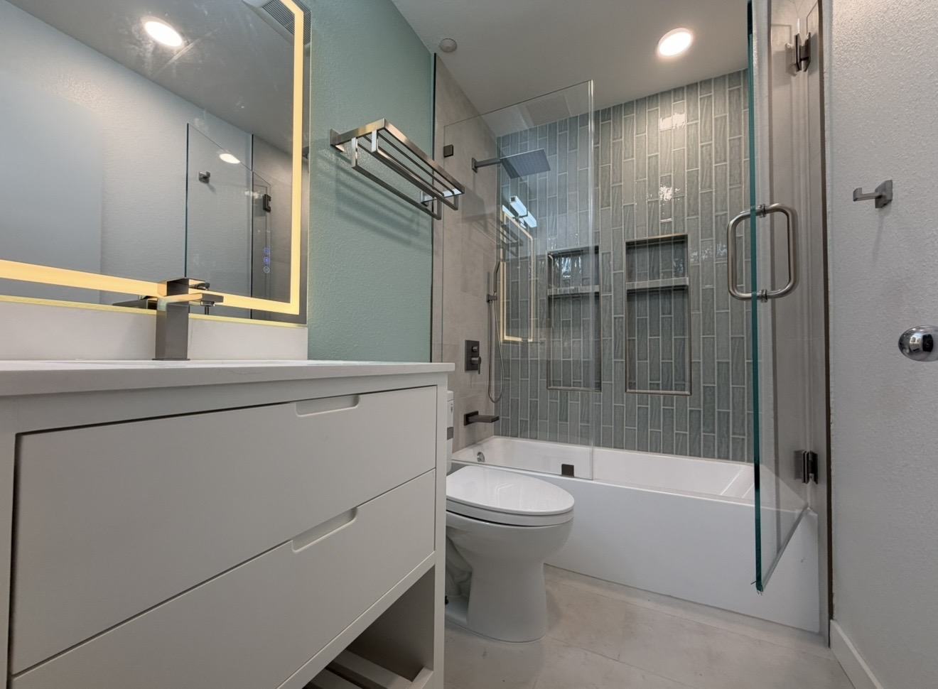Bathroom remodeling project 42