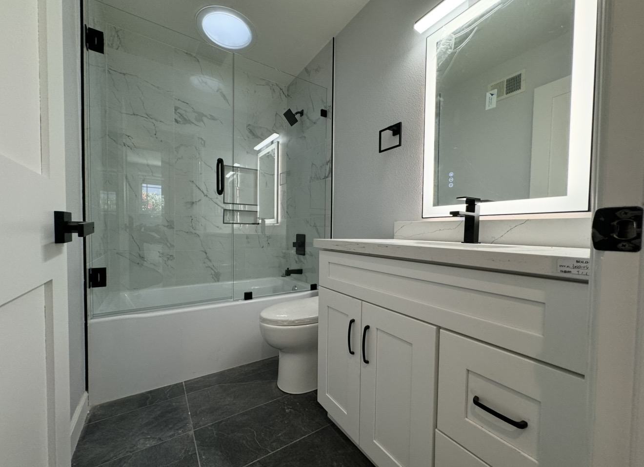 Bathroom remodeling project 43