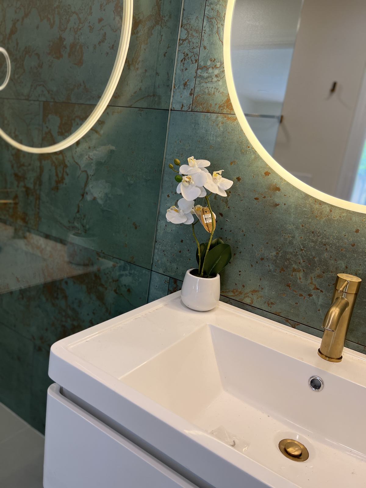 Bathroom remodeling project 53