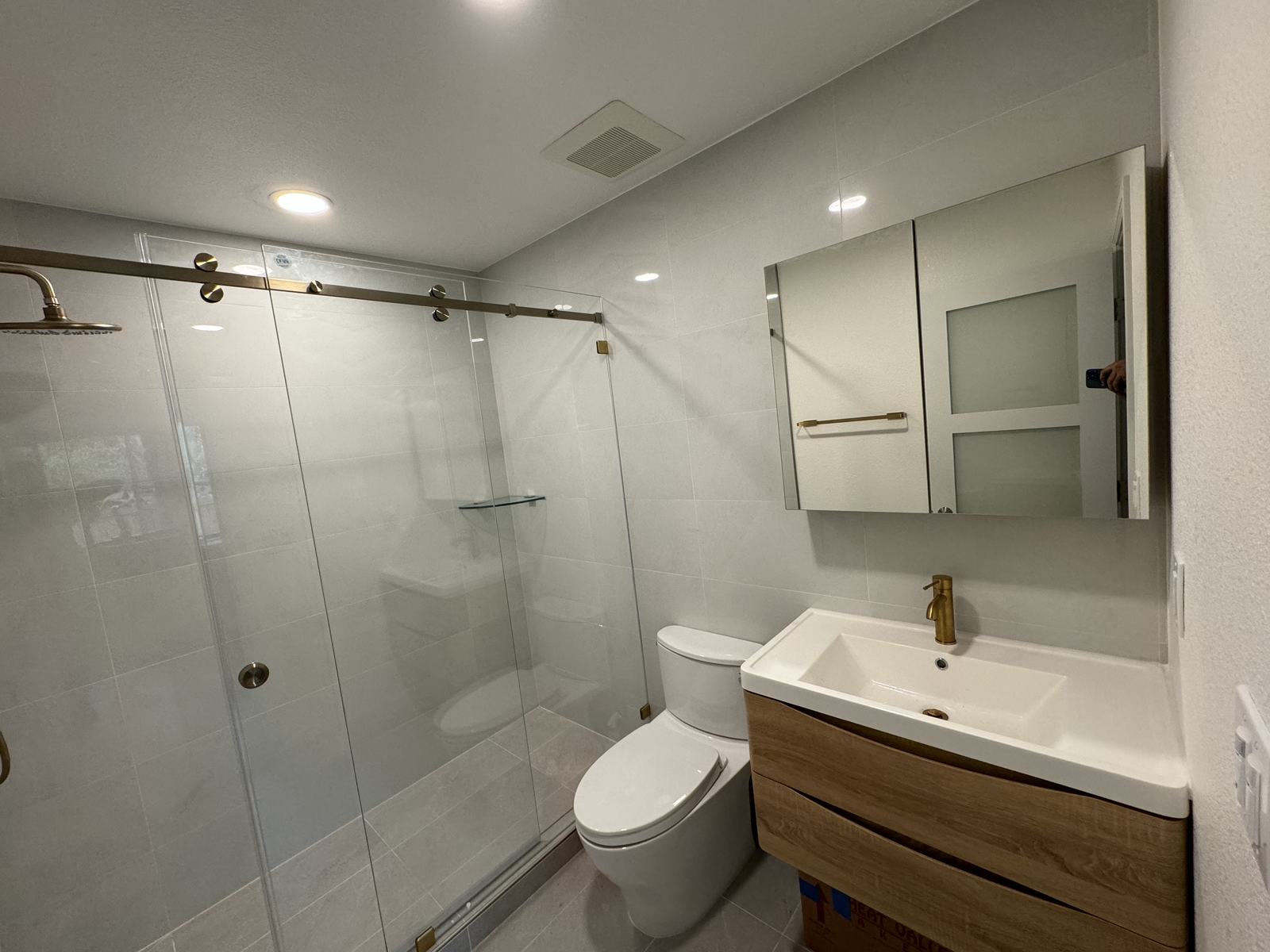 Bathroom remodeling project 60