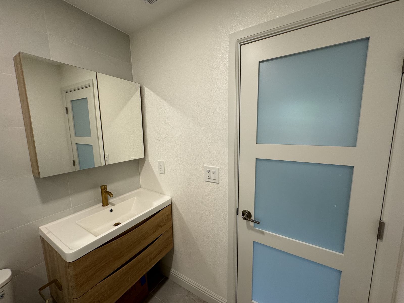 Bathroom remodeling project 61