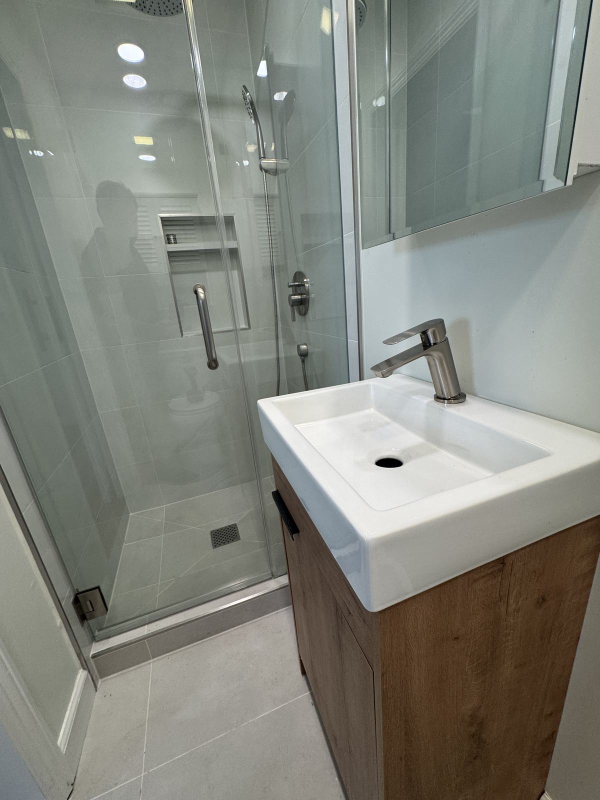 Bathroom remodeling project 62