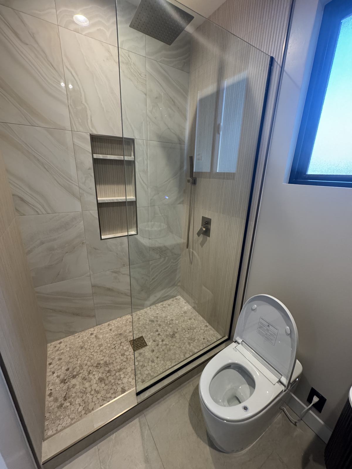 Bathroom remodeling project 65