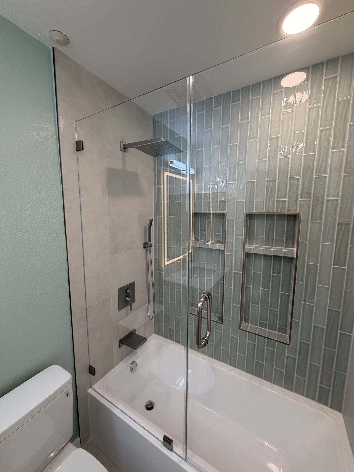 Bathroom remodeling project 68